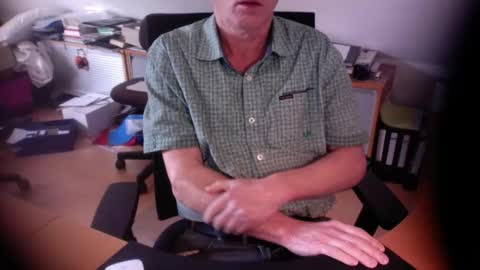 Snapshot of amor2200 chatting on 14, 9, 2025 Amor2200 online show from 14, 9, 2025