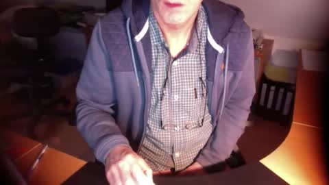 Snapshot of amor2200 chatting on 8, 10, 2025 Amor2200 online show from 8, 10, 2025