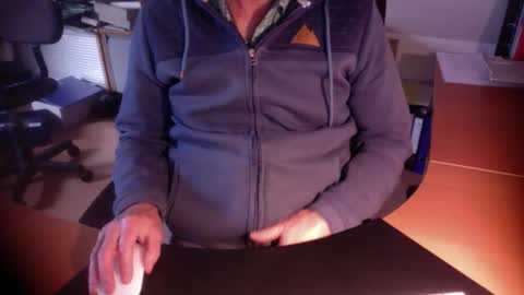 Snapshot of amor2200 chatting on 15, 10, 2025 Amor2200 online show from 15, 10, 2025