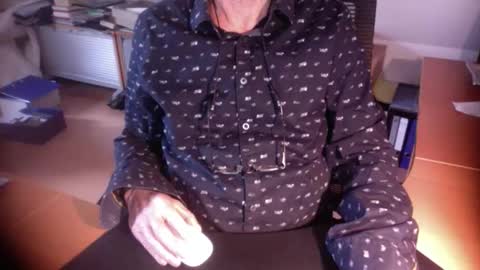 Snapshot of amor2200 chatting on 3, 11, 2025 Amor2200 online show from 3, 11, 2025