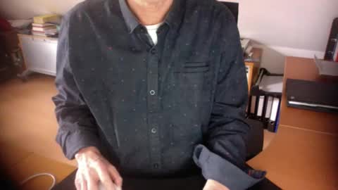 Snapshot of amor2200 chatting on 21, 11, 2025 Amor2200 online show from 21, 11, 2025