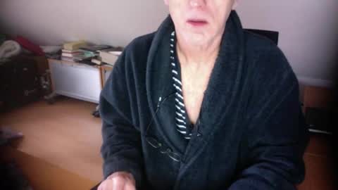 Snapshot of amor2200 chatting on 23, 11, 2025 Amor2200 online show from 23, 11, 2025