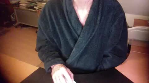 Snapshot of amor2200 chatting on 1, 12, 2025 Amor2200 online show from 1, 12, 2025