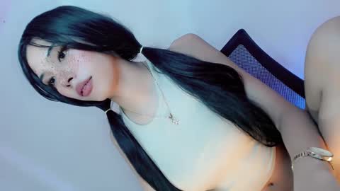 Belle Tylor online show from 4, 12, 2024