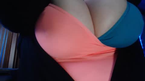 amorelara online show from 8, 12, 2024