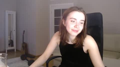 Snapshot of amoremeoww chatting on 3, 3, 2025 miss unforgettable online show from 3, 3, 2025