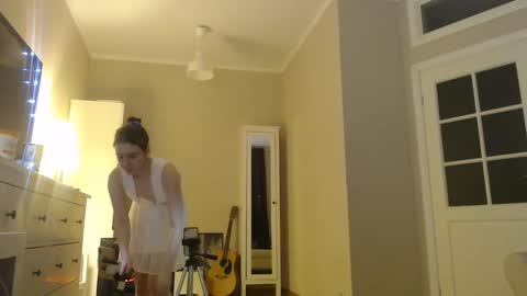 Snapshot of amoremeoww chatting on 6, 3, 2025 miss unforgettable online show from 6, 3, 2025