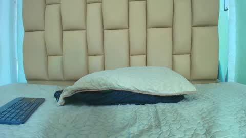 Snapshot of amy__wats0n chatting on 1, 2, 2025 amy__wats0n online show from 1, 2, 2025