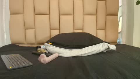 Snapshot of amy__wats0n chatting on 4, 2, 2025 amy__wats0n online show from 4, 2, 2025