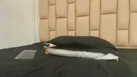 Snapshot of amy__wats0n chatting on 4, 2, 2025 amy__wats0n online show from 4, 2, 2025