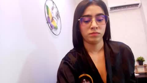 Snapshot of amy__wats0n chatting on 6, 10, 2025 amy__wats0n online show from 6, 10, 2025