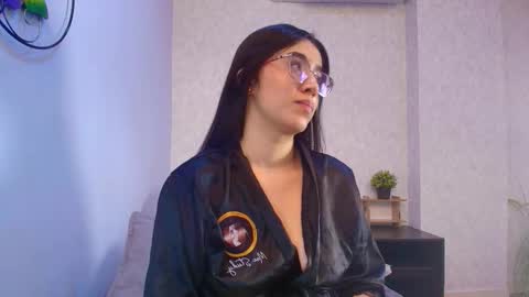 Snapshot of amy__wats0n chatting on 24, 11, 2025 amy__wats0n online show from 24, 11, 2025