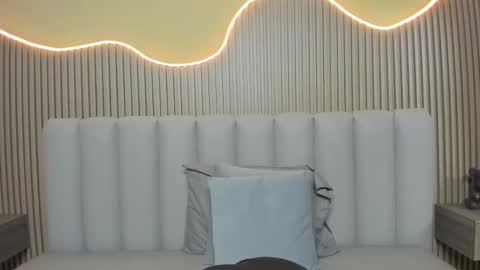 Amy Estrellita online show from 25, 4, 2026