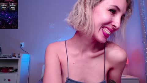 Snapshot of amy_glorious chatting on 28, 1, 2025 Amy online show from 28, 1, 2025