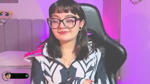 Snapshot of amy_lit chatting on 4, 7, 2026 Hello I am Allison Welcome to my room and let is have a good time together whith me online show from 4, 7, 2026