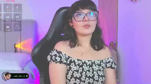 Snapshot of amy_lit chatting on 6, 7, 2026 Hello I am Allison Welcome to my room and let is have a good time together whith me online show from 6, 7, 2026