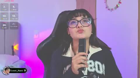 Snapshot of amy_lit chatting on 16, 7, 2026 Hello I am Allison Welcome to my room and let is have a good time together whith me online show from 16, 7, 2026