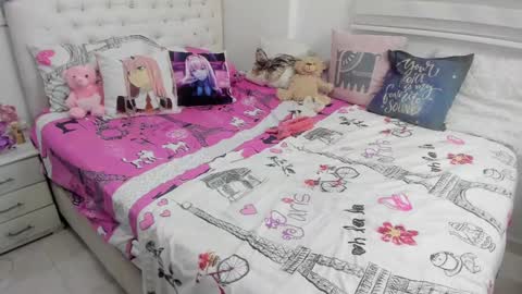 Snapshot of amy_queents chatting on 15, 2, 2025 Amy Caroland online show from 15, 2, 2025