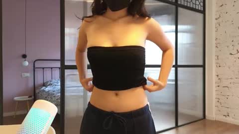 Snapshot of amyalwayshere chatting on 21, 2, 2025 girl next door named Amy online show from 21, 2, 2025