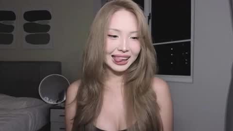 Snapshot of amyalwayshere chatting on 25, 11, 2025 girl next door named Amy online show from 25, 11, 2025