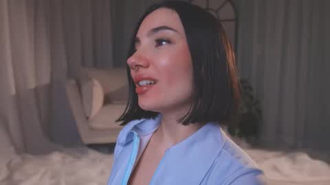 Amy Armstrong online show from 25, 3, 2026