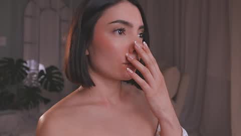 Amy Armstrong online show from 5, 4, 2026