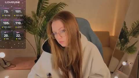 Snapshot of amycherryberry chatting on 13, 11, 2025 amycherryberry online show from 13, 11, 2025