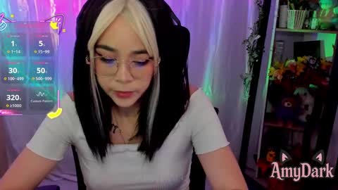 Snapshot of amydark chatting on 7, 10, 2025 Amy online show from 7, 10, 2025