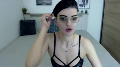 Snapshot of amylexy chatting on 7, 1, 2025 Hi there guys My pleasure in your hands pvt is open online show from 7, 1, 2025