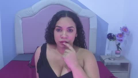 Snapshot of amymartiin chatting on 22, 5, 2026 amy online show from 22, 5, 2026