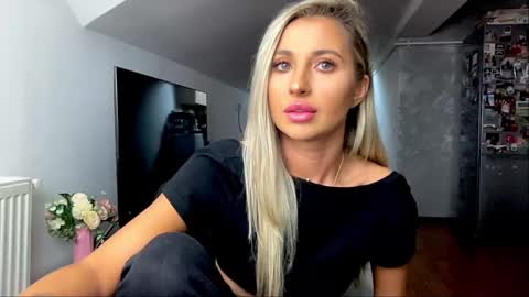 Snapshot of amyroberta92 chatting on 31, 12, 2024 amyroberta92 online show from 31, 12, 2024