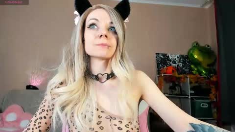 Amy Rose online show from 14, 10, 2025