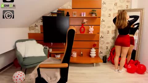 Snapshot of amyrossie chatting on 10, 3, 2025 AmyRossie online show from 10, 3, 2025