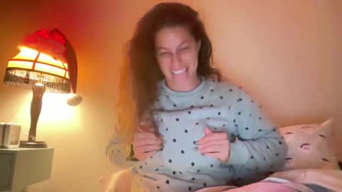 Amy Smilez online show from 14, 12, 2025