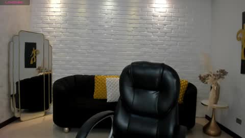 AMY WALKER online show from 23, 1, 2025