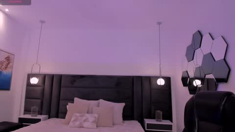 AMY WALKER online show from 1, 2, 2025