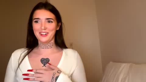 Snapshot of amyyyoxxo chatting on 19, 2, 2025 Amyyyoxxo online show from 19, 2, 2025