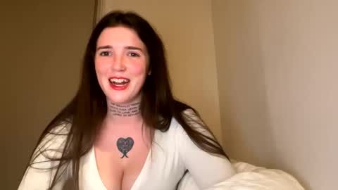 Snapshot of amyyyoxxo chatting on 2, 3, 2025 Amyyyoxxo online show from 2, 3, 2025