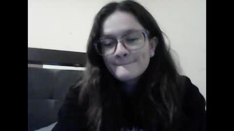 Snapshot of an_e333 chatting on 5, 10, 2025 an_e333 online show from 5, 10, 2025