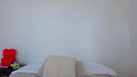 Ana  IG an castillo 1 online show from 5, 2, 2026