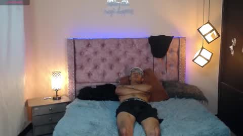 ana_crisgray online show from 10, 3, 2025