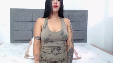 Snapshot of ana_paula0 chatting on 25, 11, 2025 Ana Paula online show from 25, 11, 2025