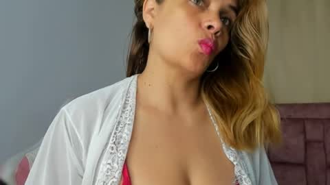 Ana online show from 10, 4, 2026