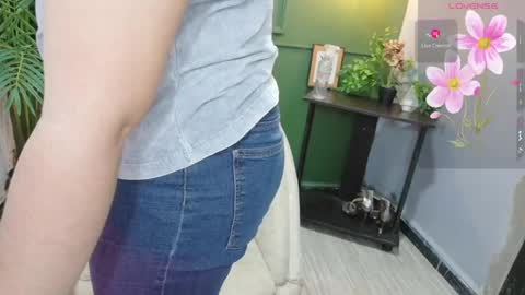 Snapshot of anaa_rosee chatting on 6, 5, 2026 Ana online show from 6, 5, 2026