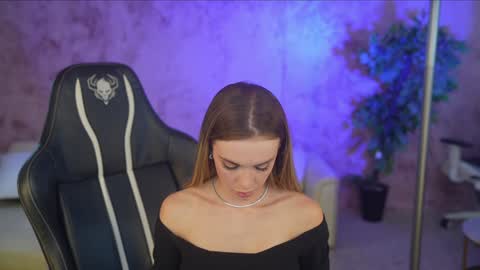 Snapshot of anabel054 chatting on 5, 11, 2025 Anabel Kira Zlata Kira Elice Lana Dominika Sofy Kaila Bridget online show from 5, 11, 2025