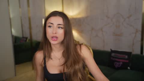 Snapshot of anabel054 chatting on 7, 11, 2025 Anabel Kira Zlata Kira Elice Lana Dominika Sofy Kaila Bridget online show from 7, 11, 2025