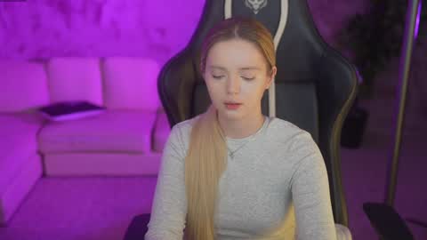 Snapshot of anabel054 chatting on 1, 12, 2025 Anabel Kira Zlata Kira Elice Lana Dominika Sofy Kaila Bridget online show from 1, 12, 2025