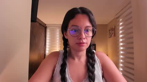 Snapshot of anabel_25 chatting on 28, 11, 2025 Anabel online show from 28, 11, 2025