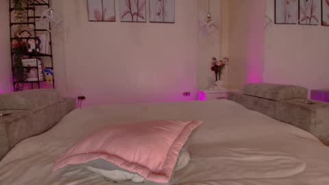    online show from 9, 9, 2025