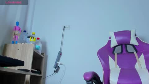 Anabella online show from 17, 9, 2025